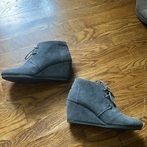 Size 7.5 Grey Suede TOMs wedge booties.